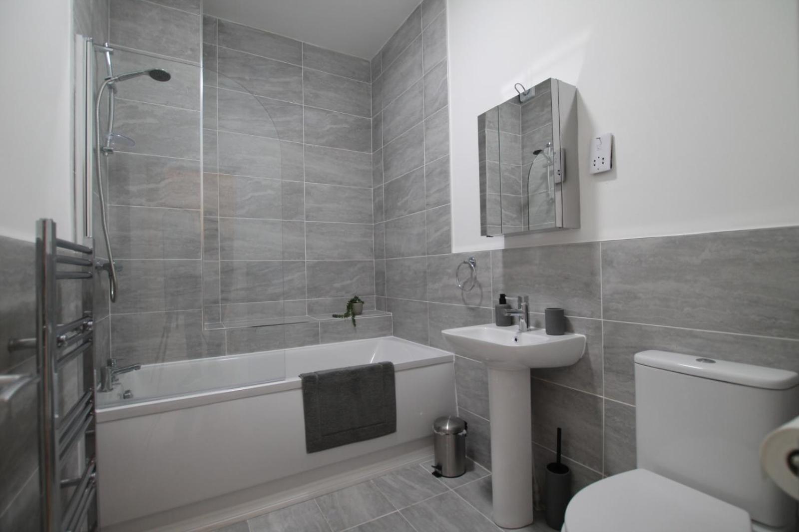 Superb One Bedroom In * Dundee